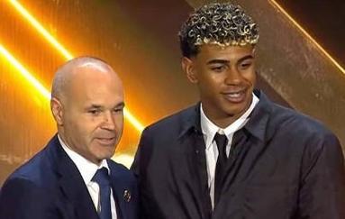 认知科学：为什么“自动旋转（Auto-spin）”功能会削弱大脑对金钱损耗的现实感？（认知科学解读：为何“自动旋转（Auto-spin）”会降低大脑对金钱损失的真实感？）